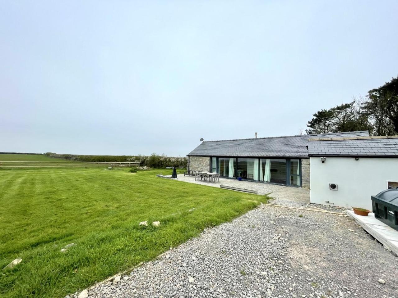 Cosy Barn With Views In Wick Vale Of Glamorgan Exteriér fotografie